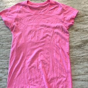 Pink Lululemon swiftly tech